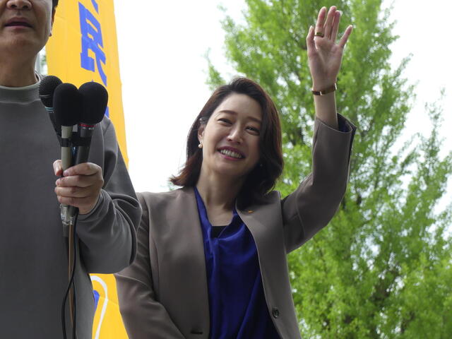 政治家としての「新しい牛田茉友」